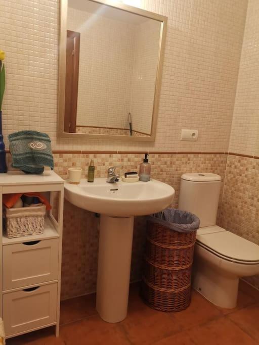 Estancia Con Jardin Entre Golf Y Monte - Cerca Logrono Sojuela Bagian luar foto
