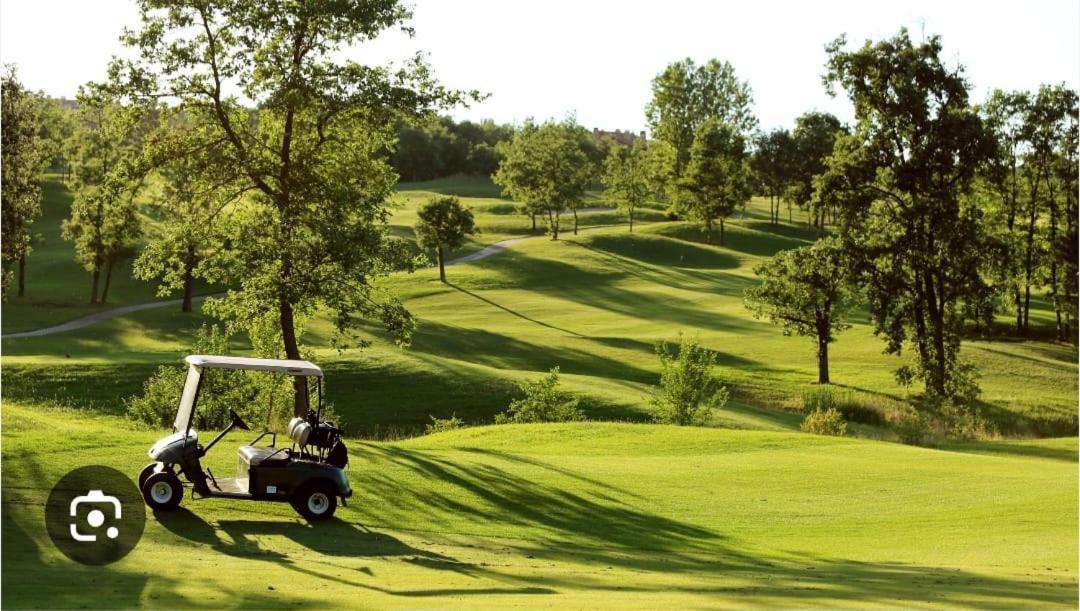Estancia Con Jardin Entre Golf Y Monte - Cerca Logrono Sojuela Bagian luar foto